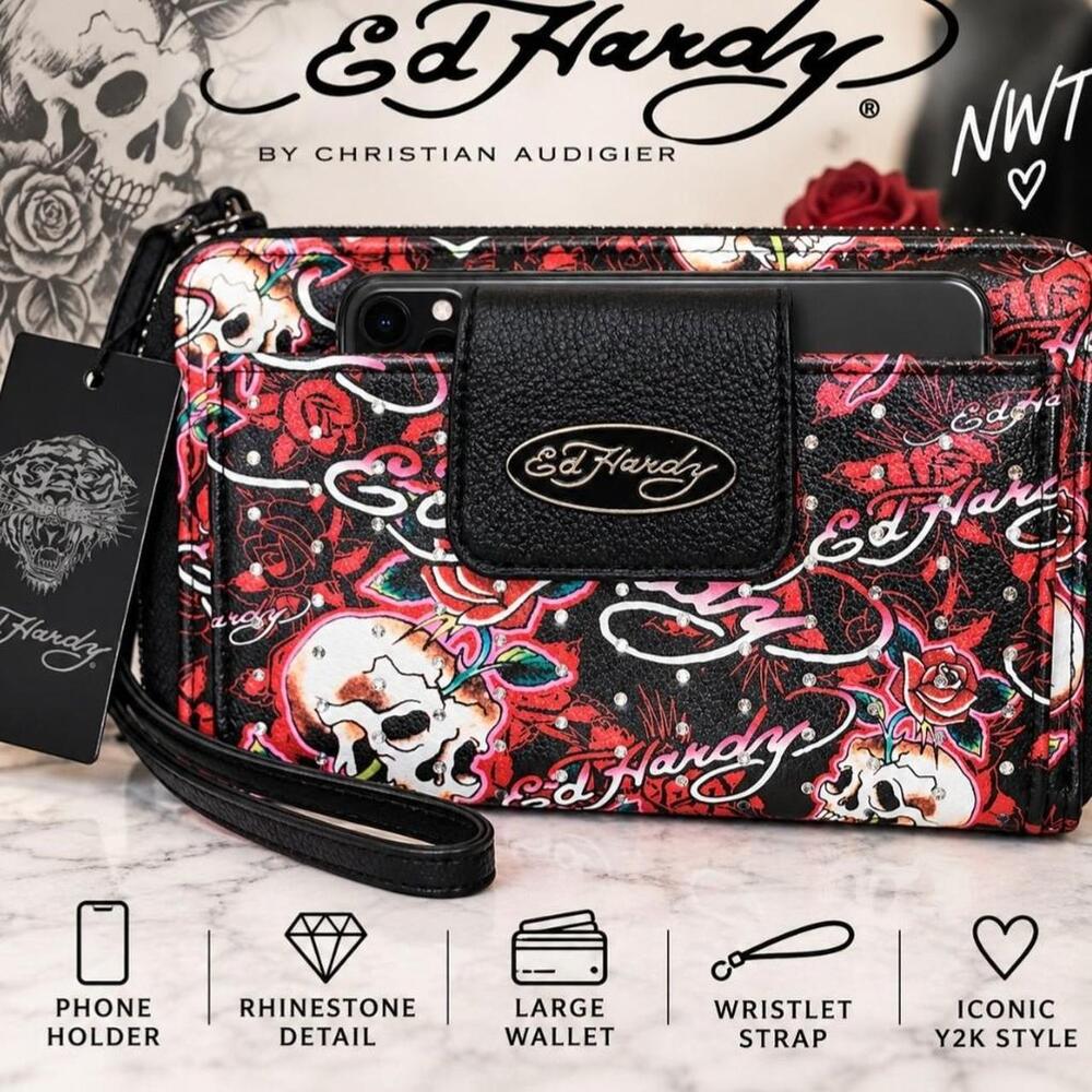 Ed Hardy NWT Skull & Rose Rhinestone Wristlet Wallet 🖤🌹